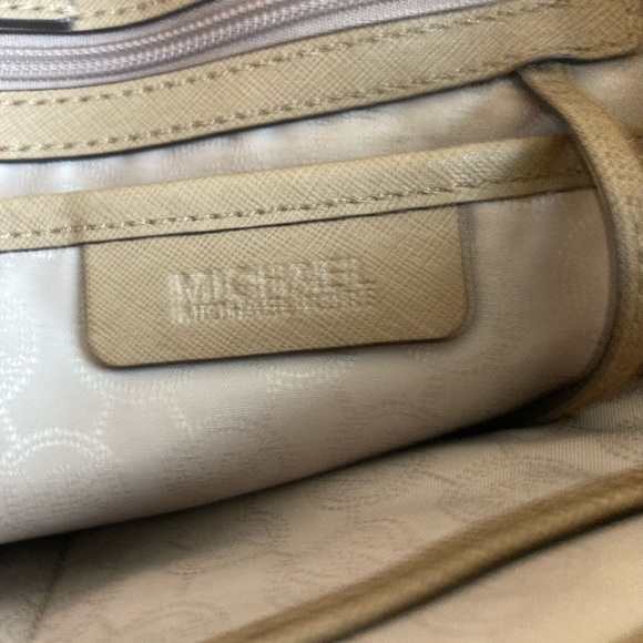 Michael Kors Cream Crossgrain Leather Tote - Picture 16 of 16